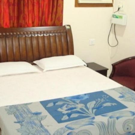 شيناي Lloyds Guest House, North Boag Road, T. Nagar المظهر الخارجي الصورة